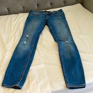 Hollister jean